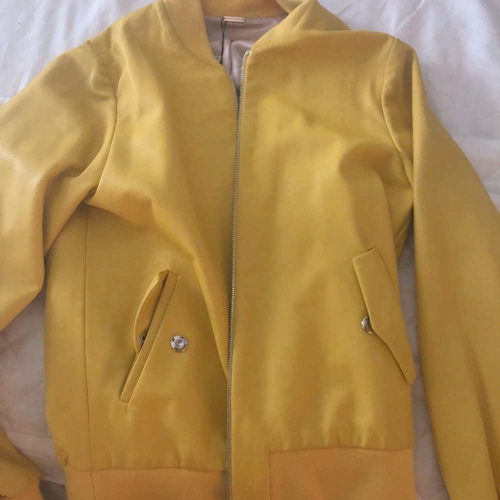 New leather jacket 🐝